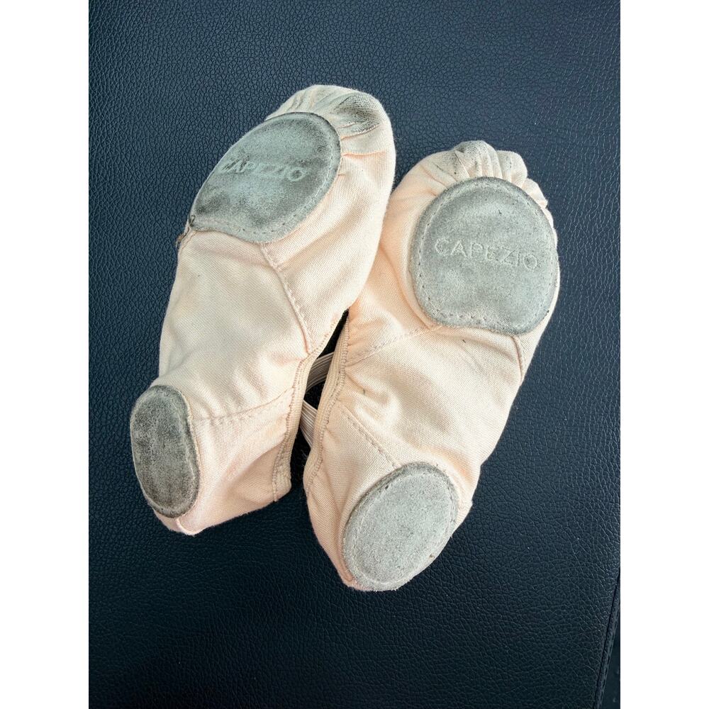 Ballet shoes - Picture 2 of 3